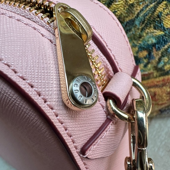 Henri Bendel Pink Safianno Leather Crossbody Bag in NWOT Price Firm - Picture 5 of 10